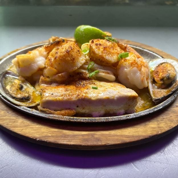 Broiled Sailors Platter.